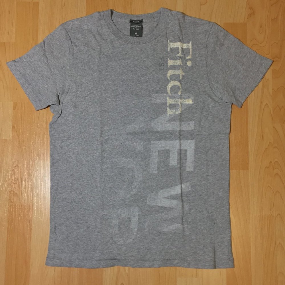Abercrombie & Fitch Mens Tee - Muscle Fit Medium Grey